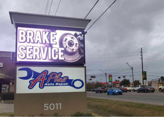 Doppia esposizione di LED anteriore laterale all'aperto di Access HD P4 con il Governo anteriore di apertura